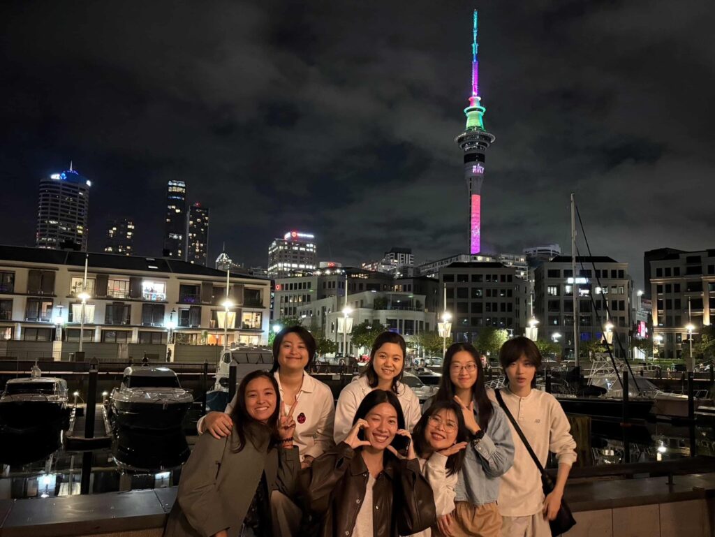 1Thanyaphat Chitbowonchaiwong (Fong น้องฟ้อง) Auckland English Academy (NZ)